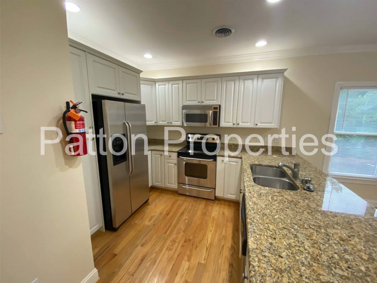 Apartment for rent at 1308 Pulaski St, Columbia, SC 29201