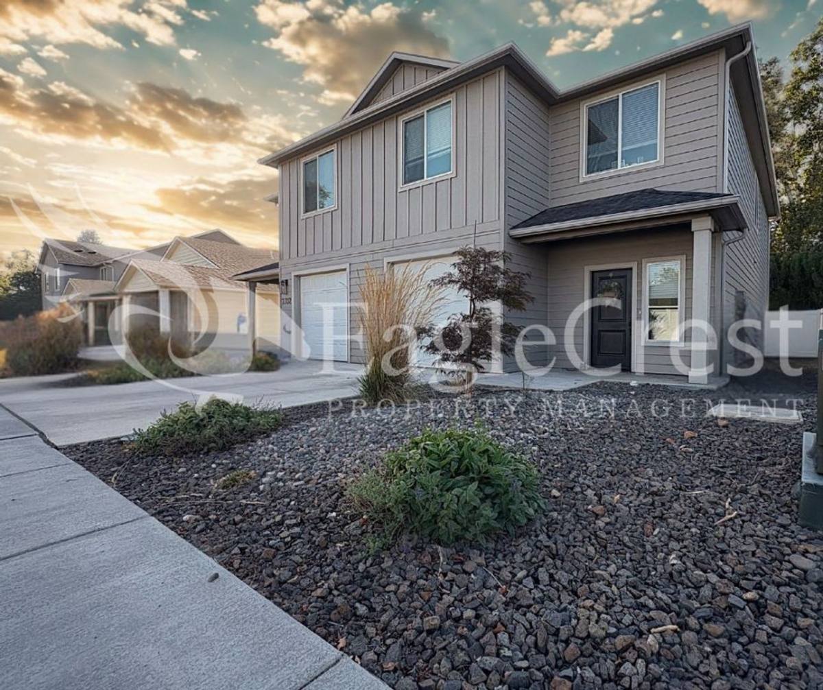 Apartment for rent at 2350 2352 Herbert Place, Walla Walla, WA 99362