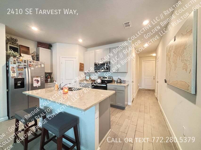 Townhouse for rent at 2410 SE Tarvest Way, Stuart, FL 34997