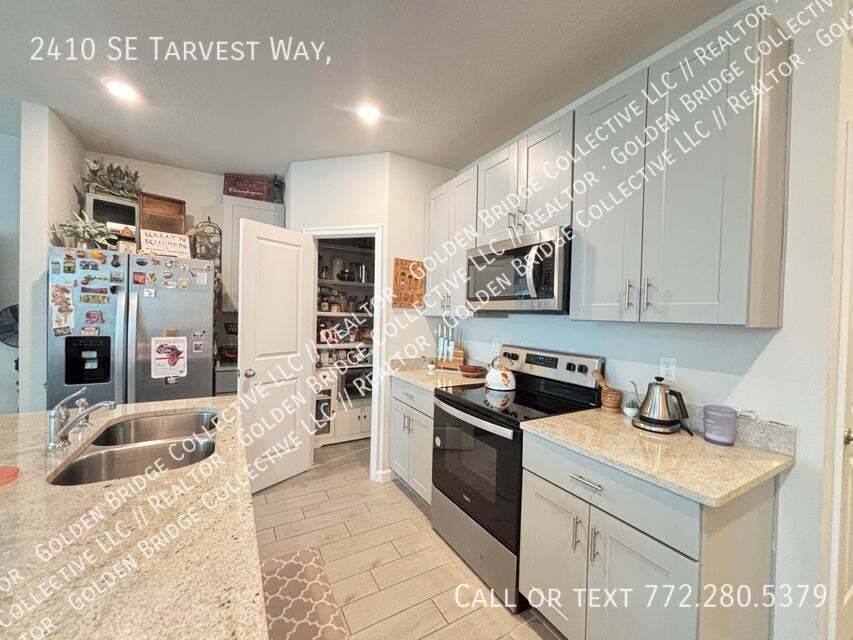 Townhouse for rent at 2410 SE Tarvest Way, Stuart, FL 34997