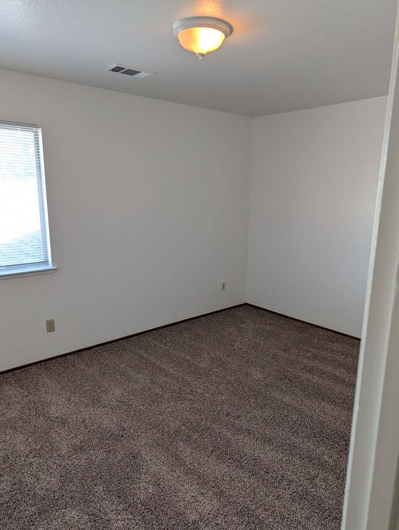 Townhouse for rent at 2333 Ferry St, Anderson, CA 96007
