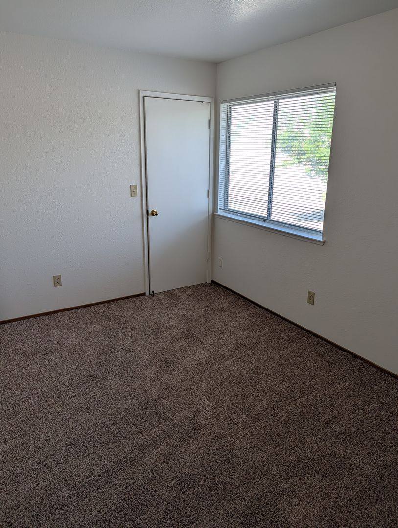 Townhouse for rent at 2333 Ferry St, Anderson, CA 96007