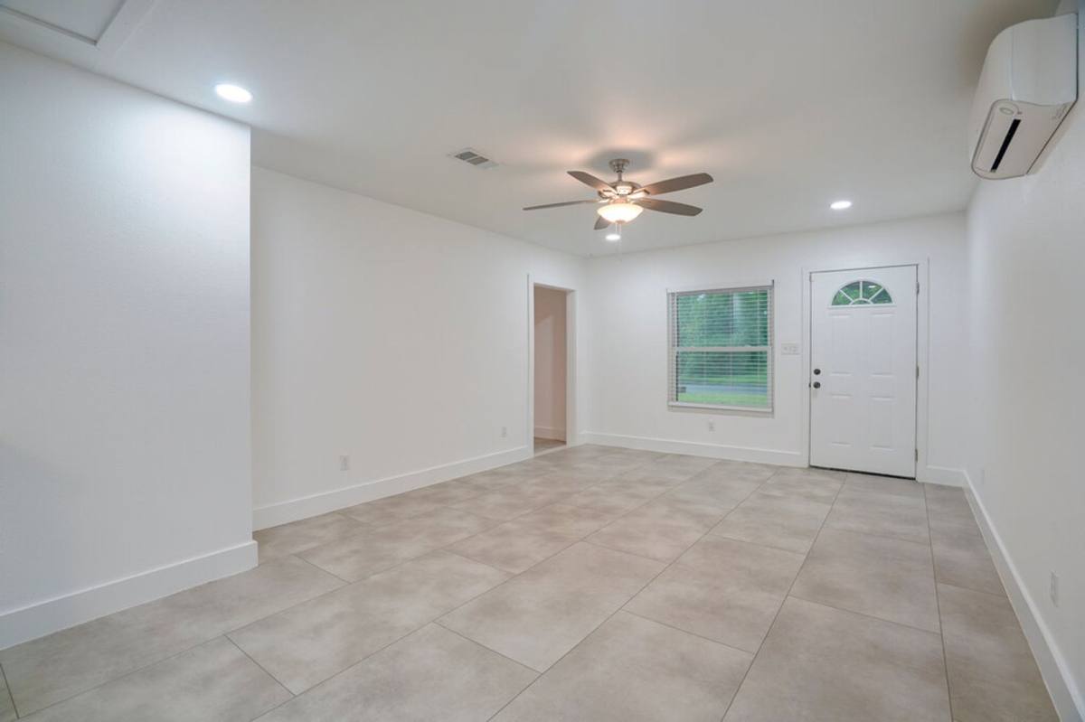House for rent at 1800 Grace St, Taylor, TX 76574