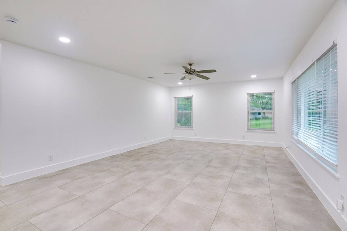 House for rent at 1800 Grace St, Taylor, TX 76574