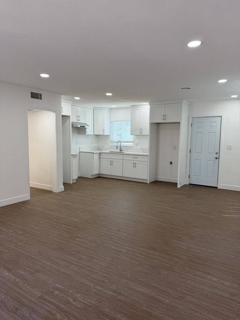 House for rent at 12681 Aristocrat Ave, Garden Grove, CA 92841