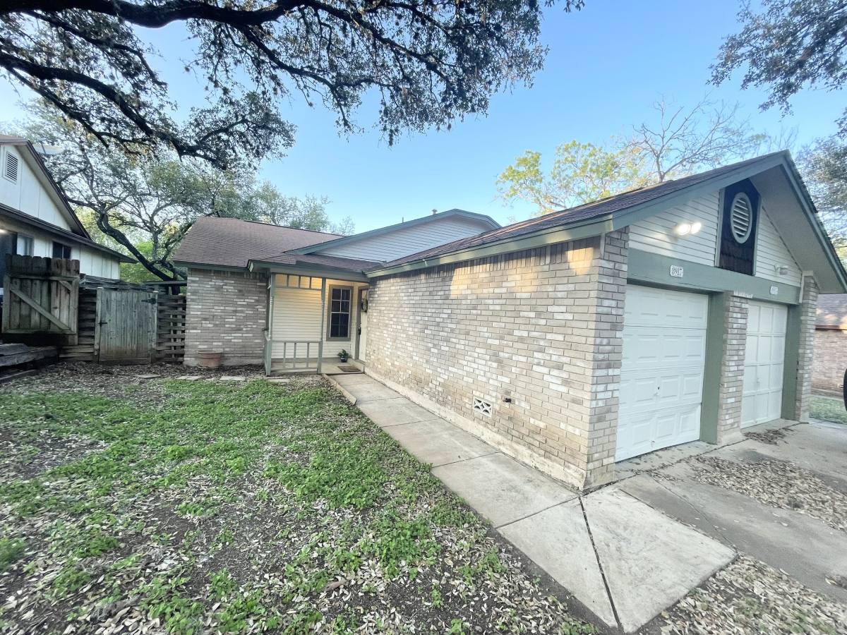 House for rent at 8917 Hambledon Dr, San Antonio, TX 78250