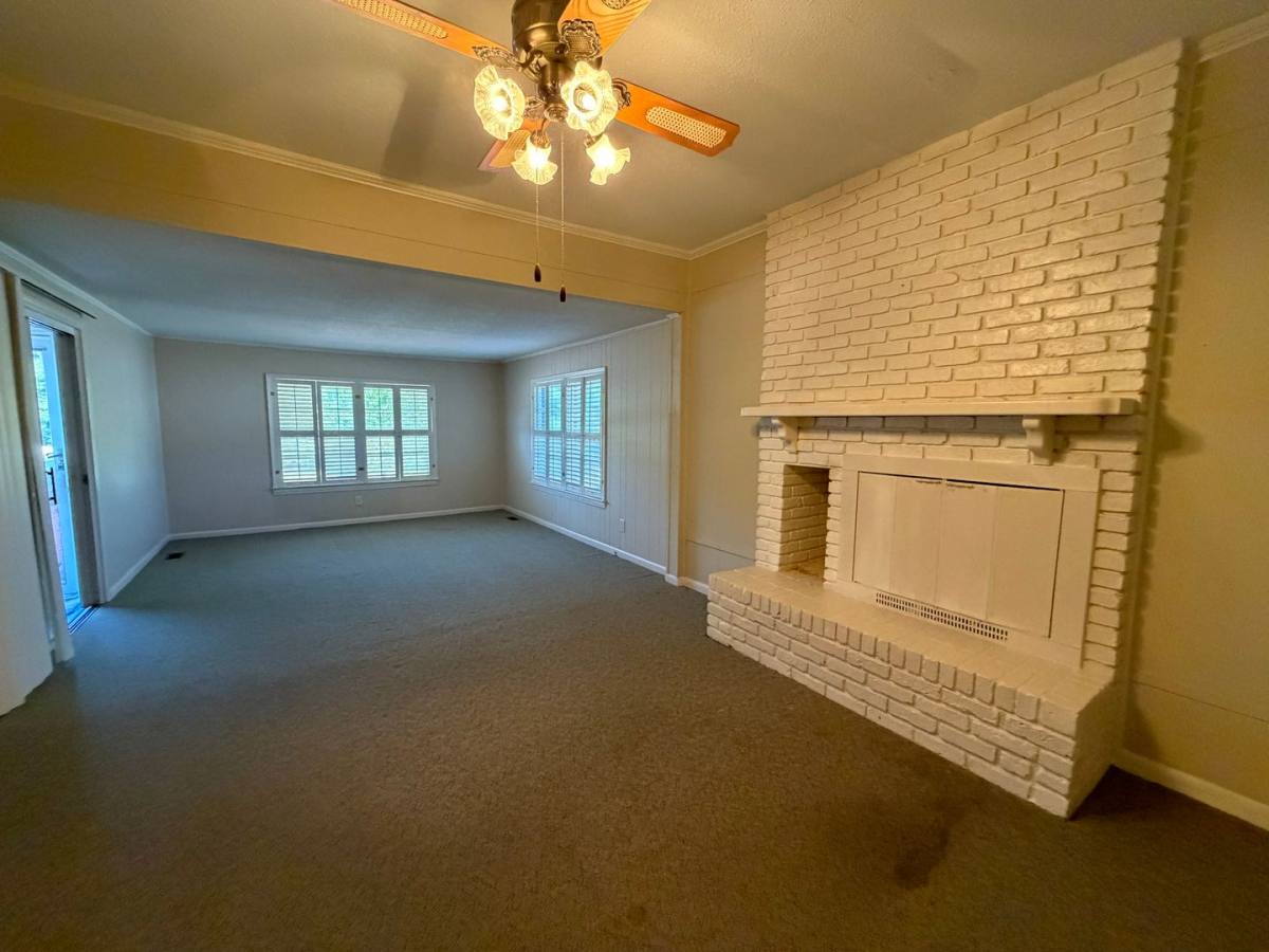 House for rent at 1541 Ebenezer Rd, Rock Hill, SC 29732