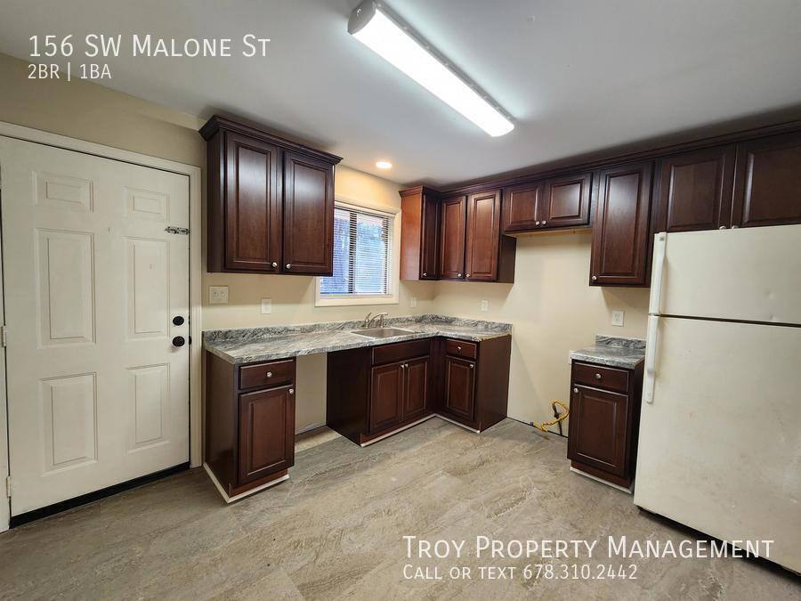 Apartment for rent at 156 SW Malone St, Fairburn, GA 30213