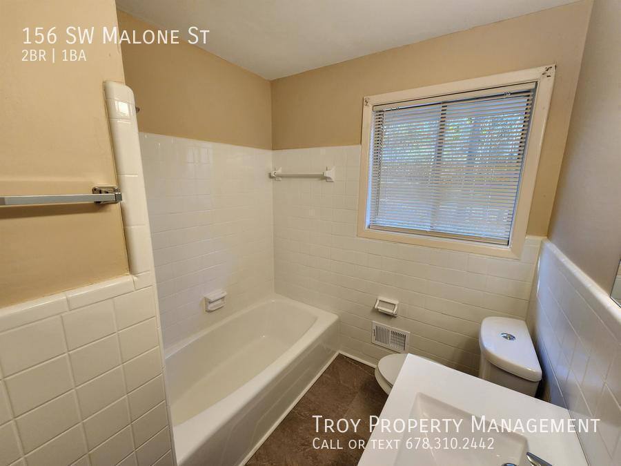 Apartment for rent at 156 SW Malone St, Fairburn, GA 30213