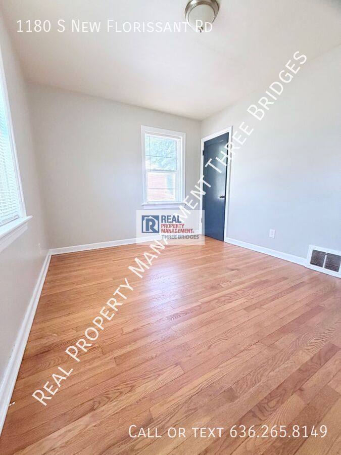 House for rent at 1180 S New Florissant Rd, Florissant, MO 63031