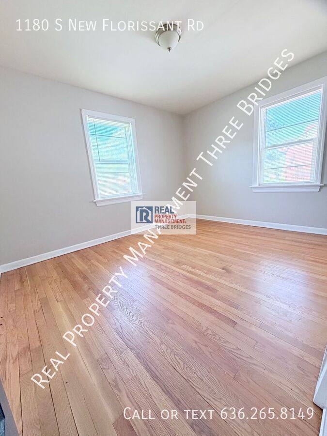 House for rent at 1180 S New Florissant Rd, Florissant, MO 63031