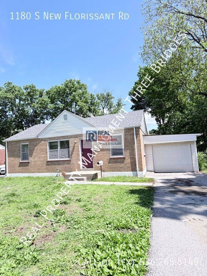 House for rent at 1180 S New Florissant Rd, Florissant, MO 63031