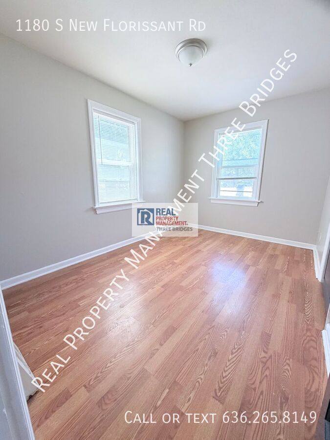 House for rent at 1180 S New Florissant Rd, Florissant, MO 63031