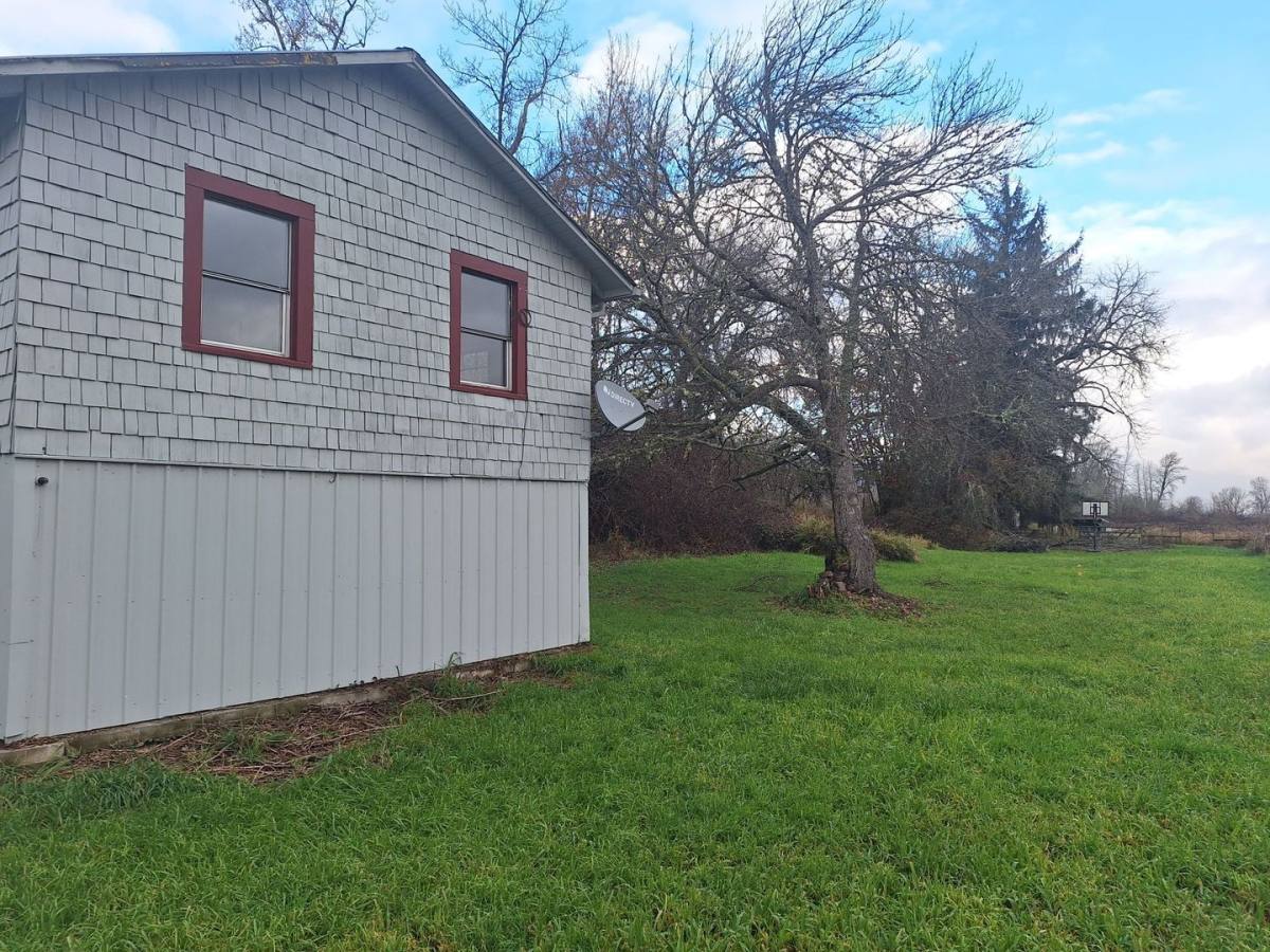 House for rent at 11393 Carver Rd, Clatskanie, OR 97016