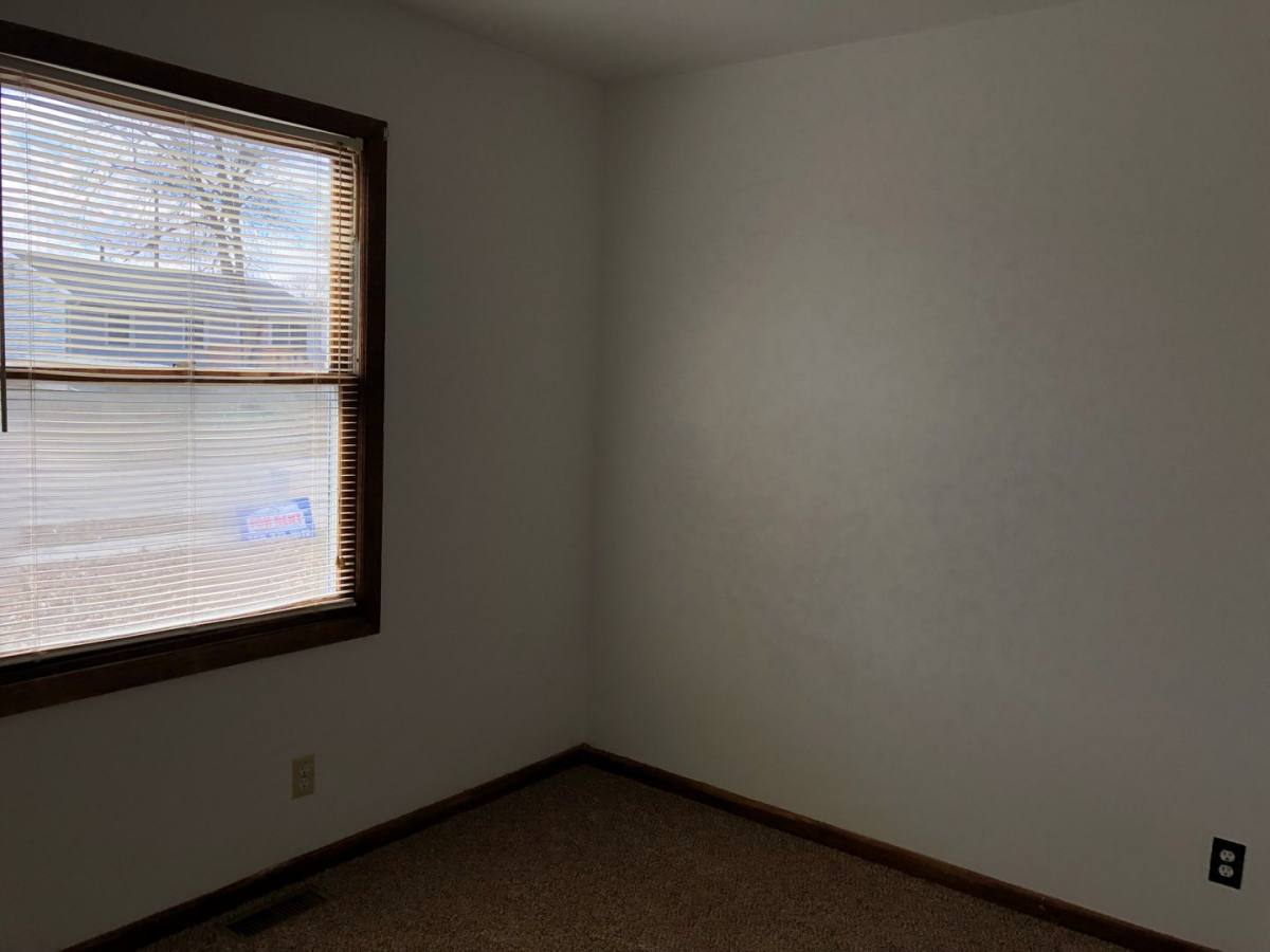 House for rent at 1217 95th Ave W, Rock Island, IL 61201