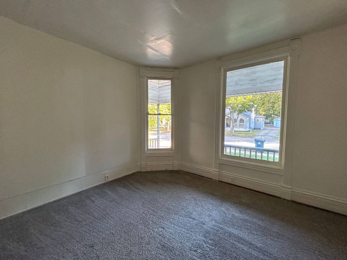 Apartment for rent at 210 S 4th, Niles, MI 49120
