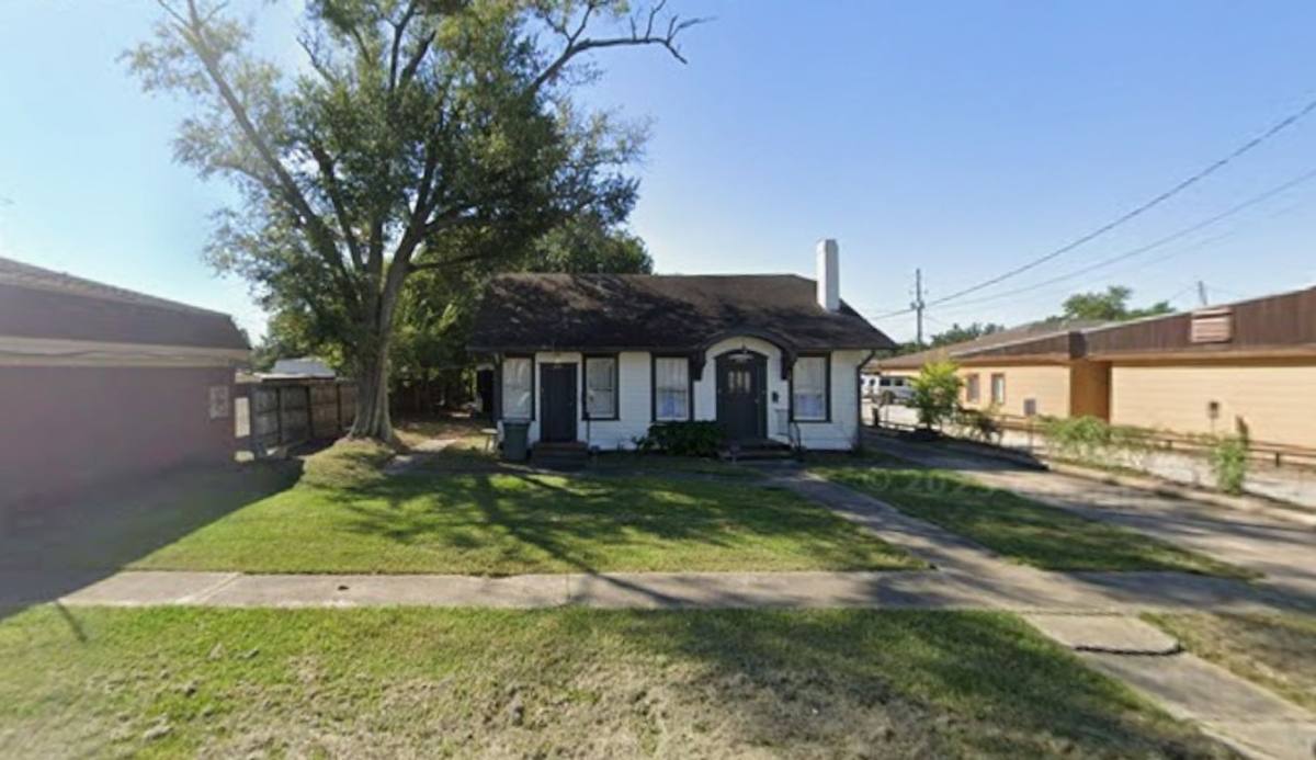 Apartment for rent at 2281 N St, Beaumont, TX 77702