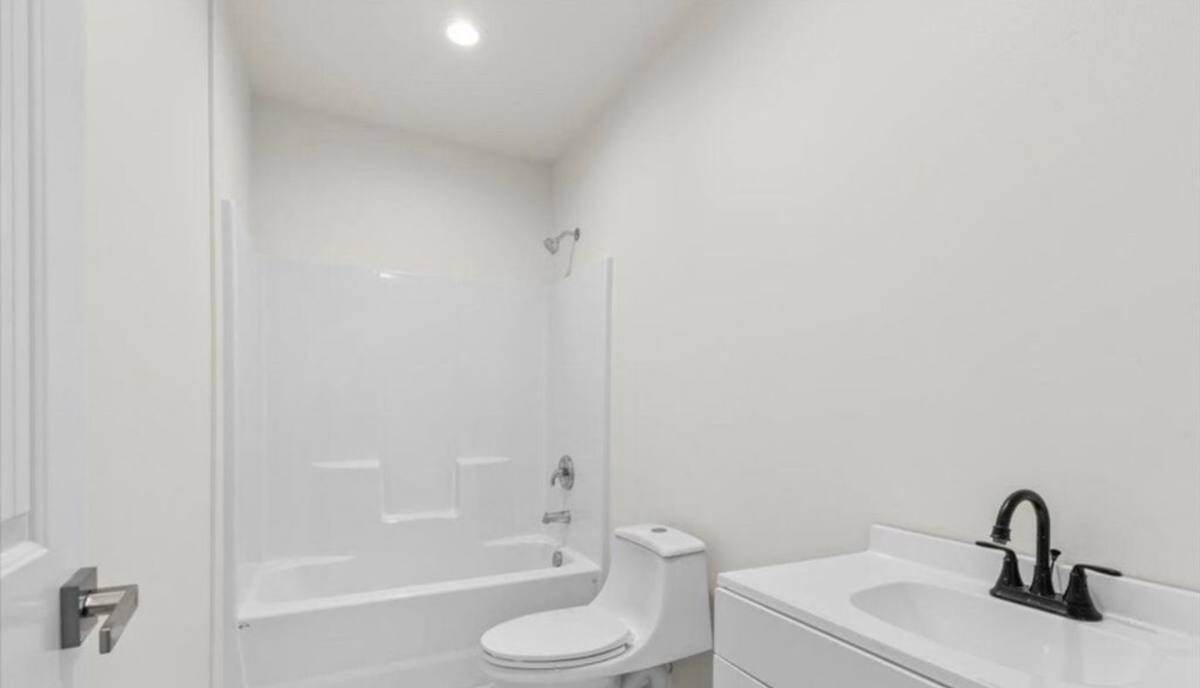 Townhouse for rent at 505 N 80th Ave, Yakima, WA 98908