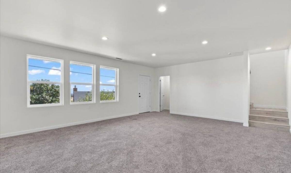 Townhouse for rent at 505 N 80th Ave, Yakima, WA 98908
