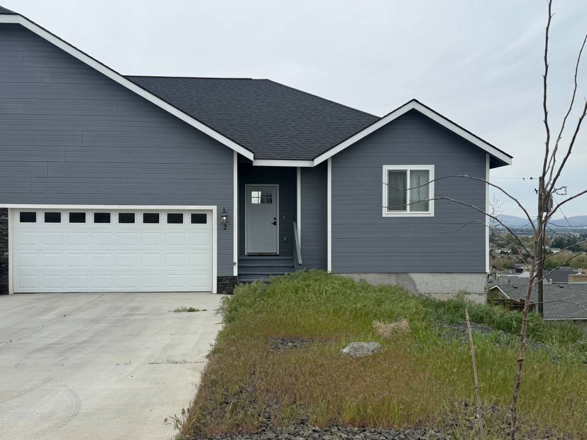 Townhouse for rent at 505 N 80th Ave, Yakima, WA 98908