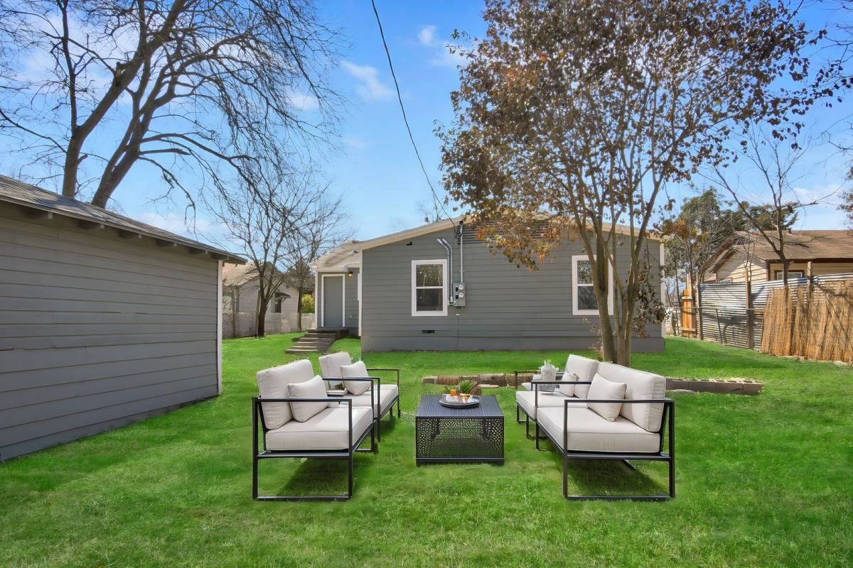 Apartment for rent at 6205 Lovett Ave, Dallas, TX 75227