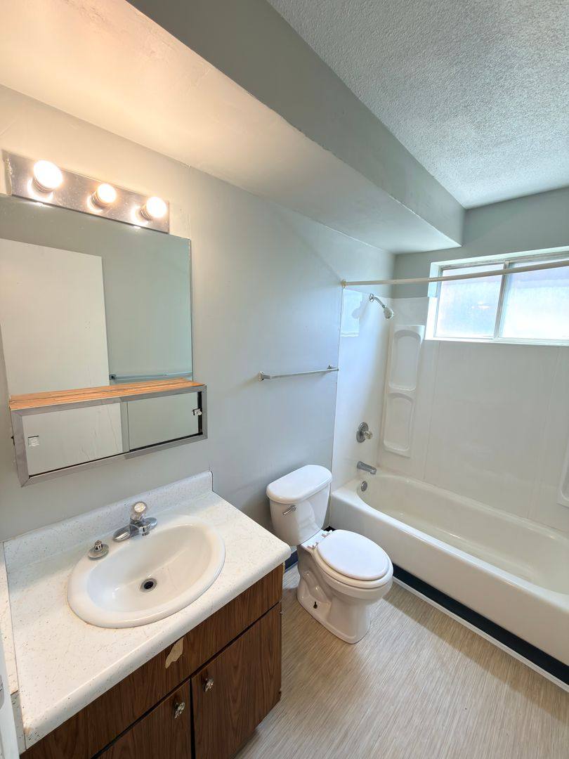 Apartment for rent at 3552 Kimberly Downs Rd, Davenport, IA 52807