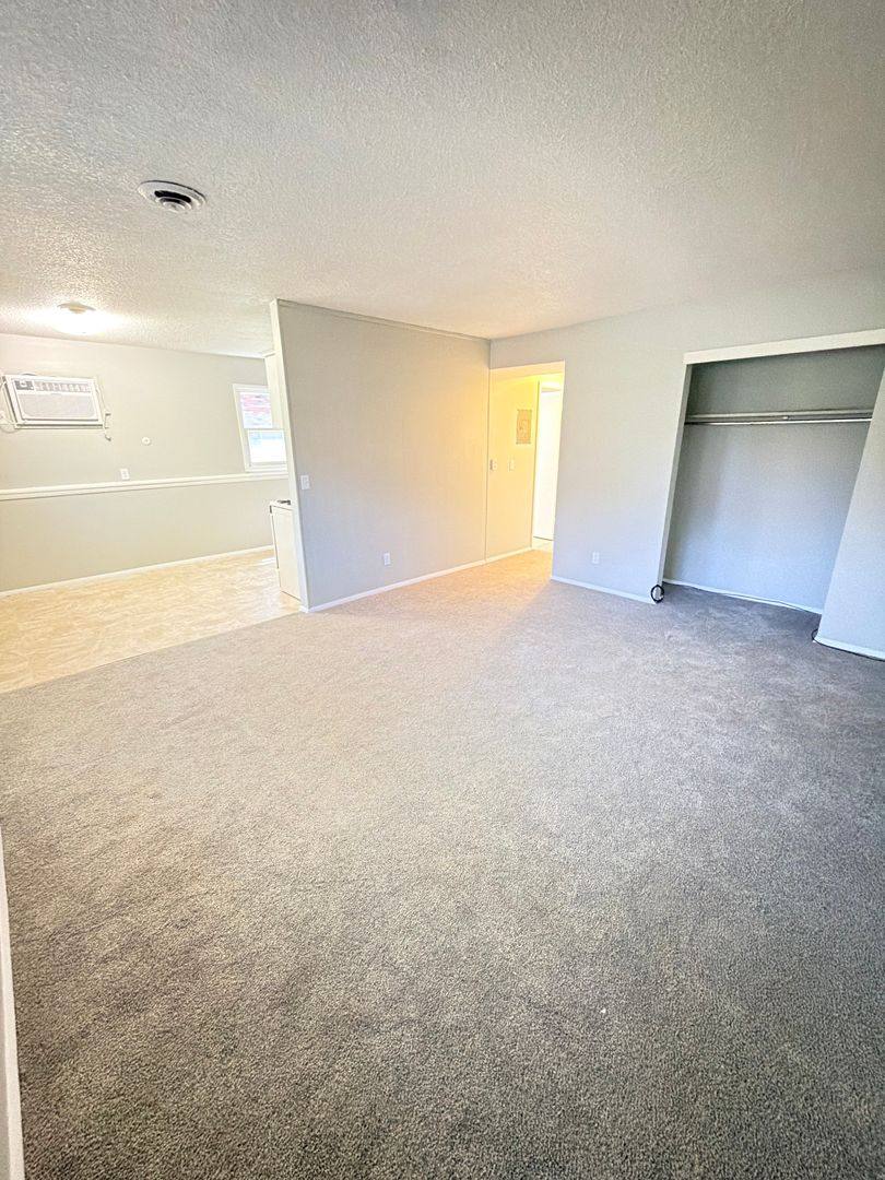Apartment for rent at 3552 Kimberly Downs Rd, Davenport, IA 52807