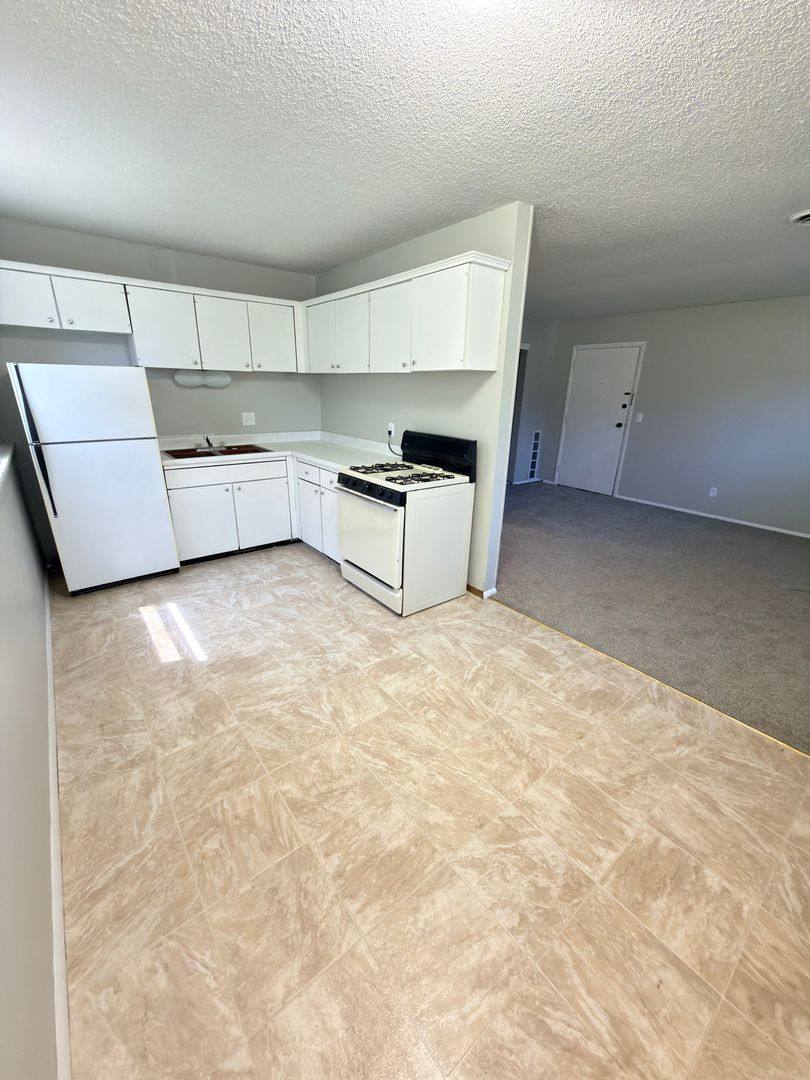 Apartment for rent at 3552 Kimberly Downs Rd, Davenport, IA 52807