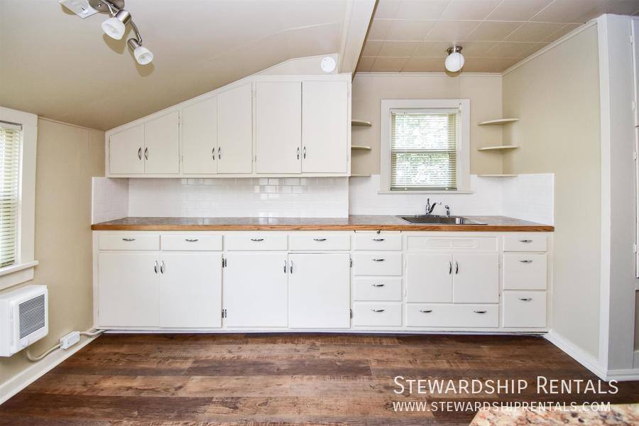 Apartment for rent at 610 E 8th #2, Eugene, OR 97401