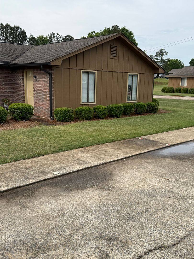 Apartment for rent at 83 Evergreen Lane, Cedartown, GA 30125