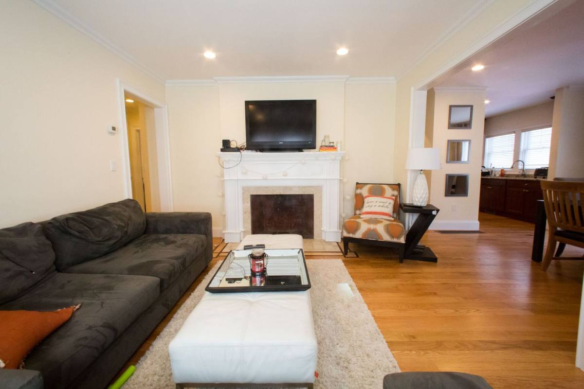 Apartment for rent at 30 Beaconsfield St #1, Brookline, MA 02445