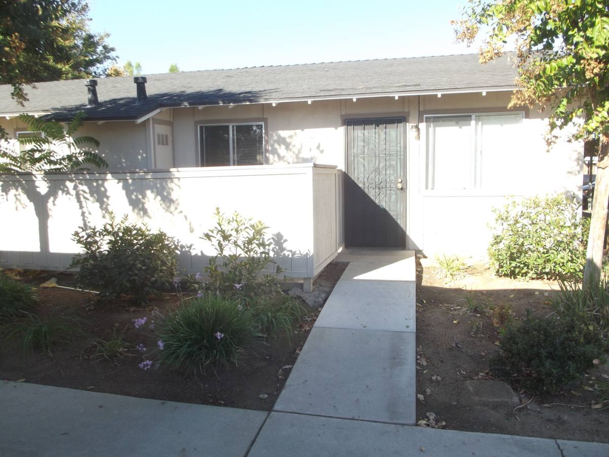 Apartment for rent at 139 Santa Ana, Clovis, CA 93612