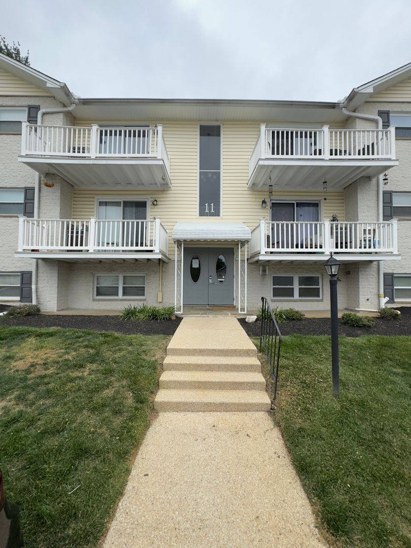 Apartment for rent at 11 Warren Lodge Court, Cockeysville, MD 21030