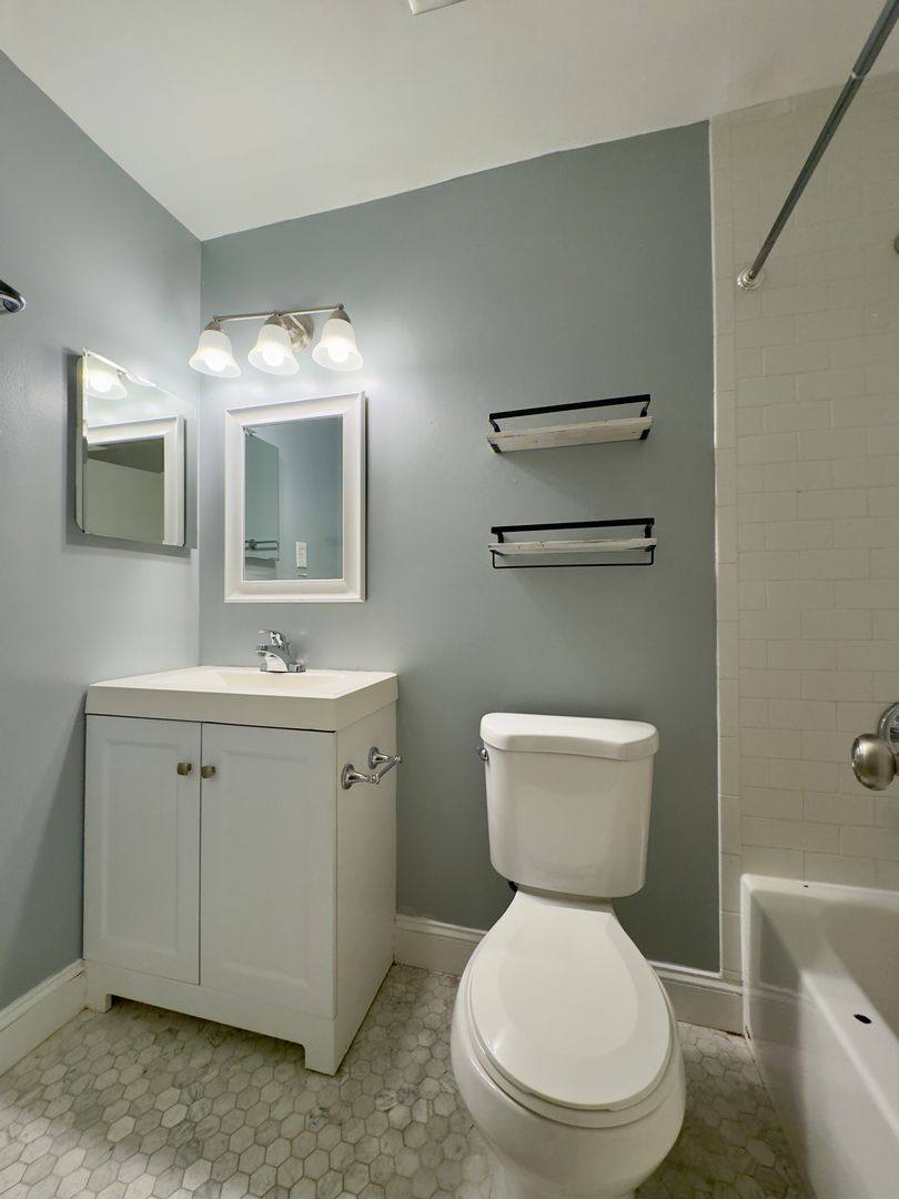 Apartment for rent at 11 Warren Lodge Court, Cockeysville, MD 21030