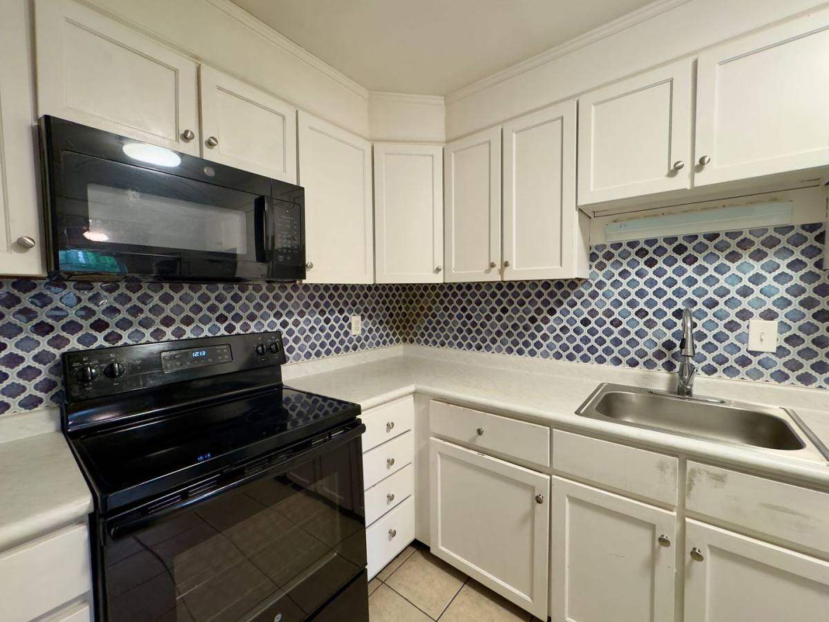 Apartment for rent at 11 Warren Lodge Court, Cockeysville, MD 21030