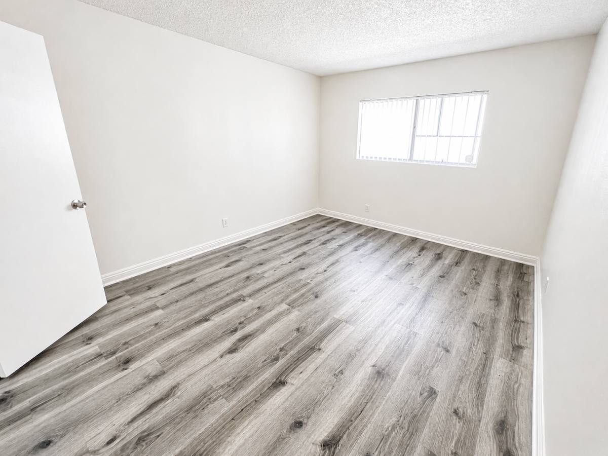 Apartment for rent at 4648 Fulton Ave, Sherman Oaks, CA 91423