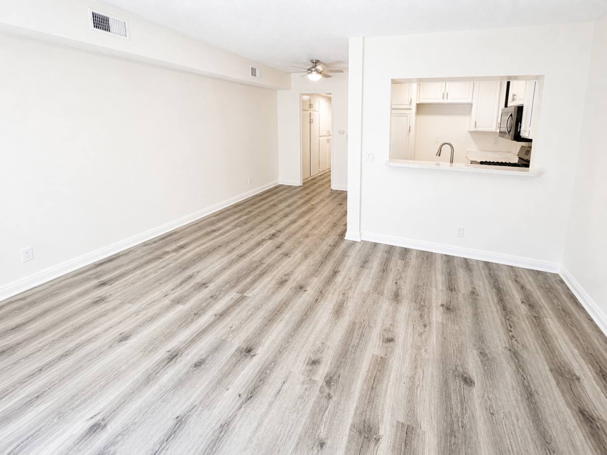 Apartment for rent at 4648 Fulton Ave, Sherman Oaks, CA 91423