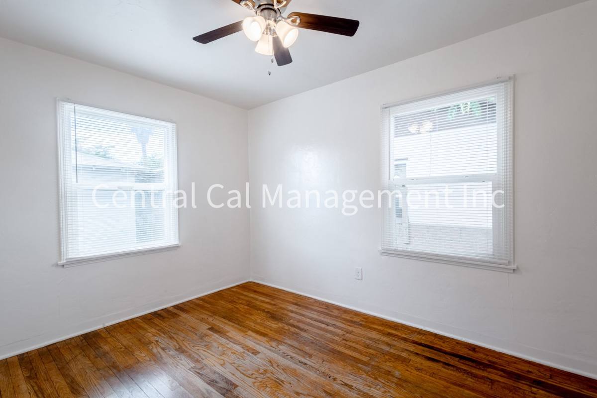 House for rent at 2124 Pacific St, Bakersfield, CA 93305