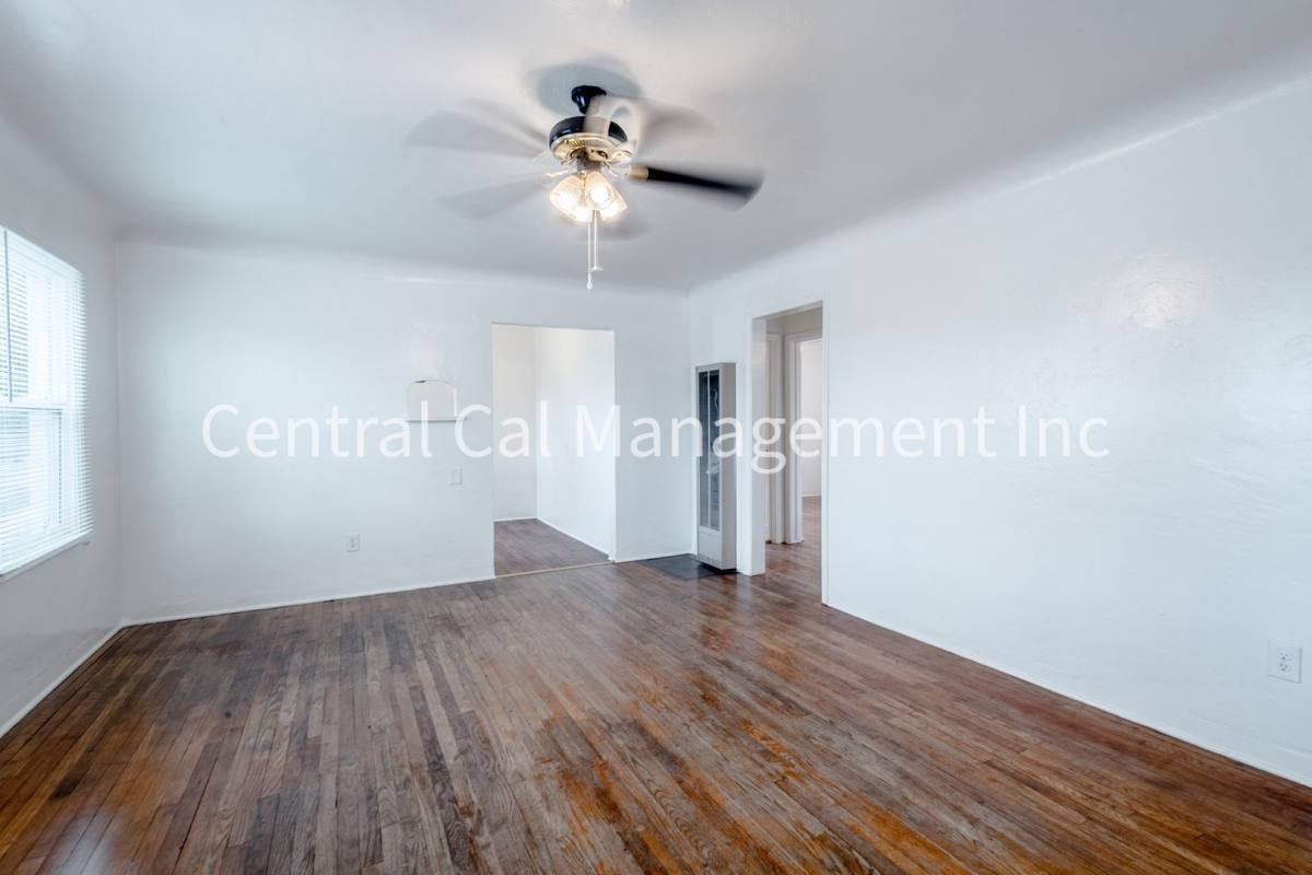 House for rent at 2124 Pacific St, Bakersfield, CA 93305