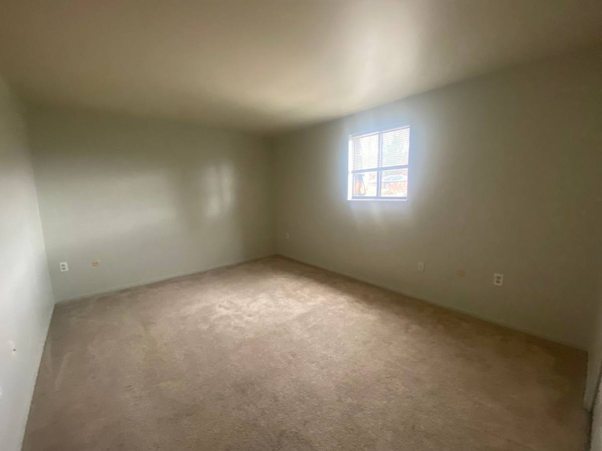 Apartment for rent at 815 Charles St, Carnegie, PA 15106