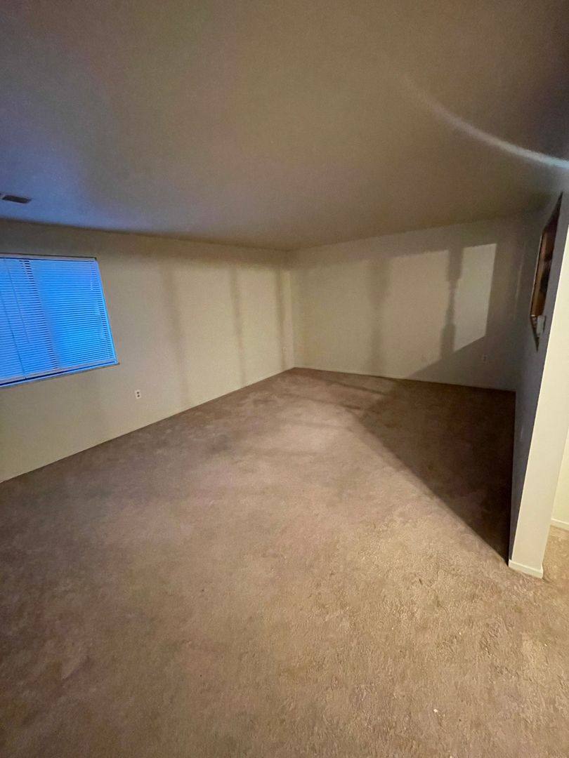 Apartment for rent at 815 Charles St, Carnegie, PA 15106
