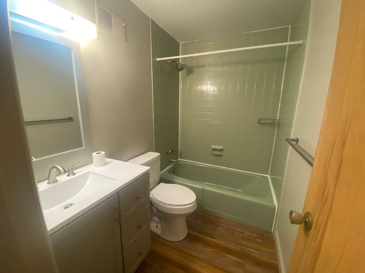 Apartment for rent at 815 Charles St, Carnegie, PA 15106