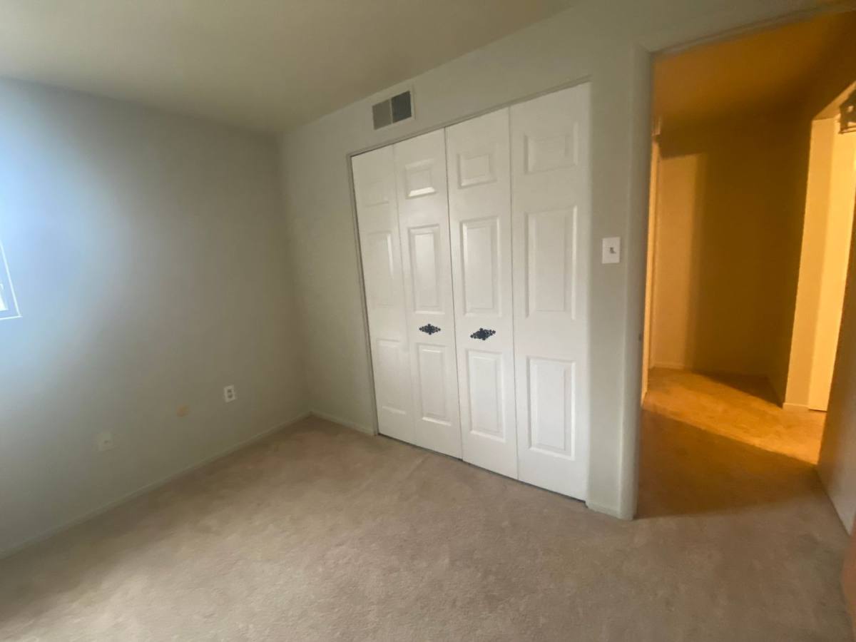 Apartment for rent at 815 Charles St, Carnegie, PA 15106