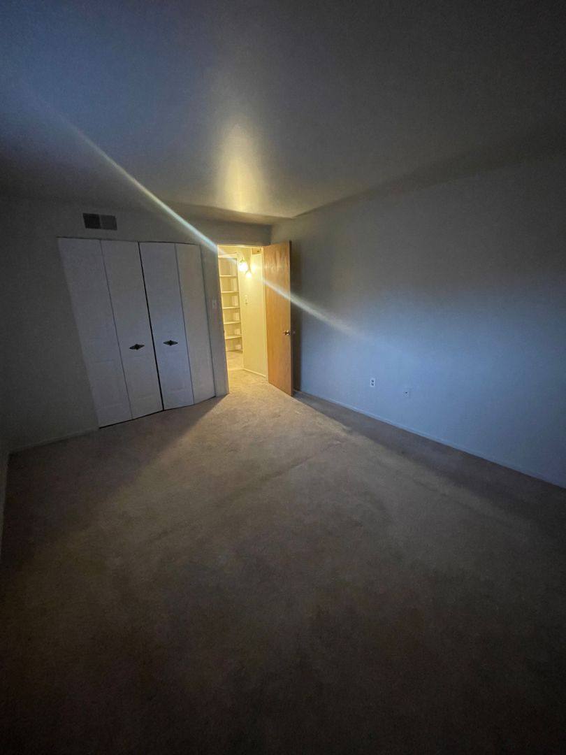 Apartment for rent at 815 Charles St, Carnegie, PA 15106