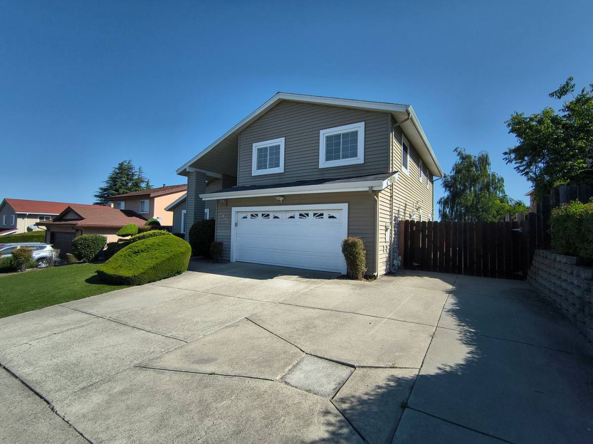 House for rent at 1973 Redwood Rd, Hercules, CA 94547