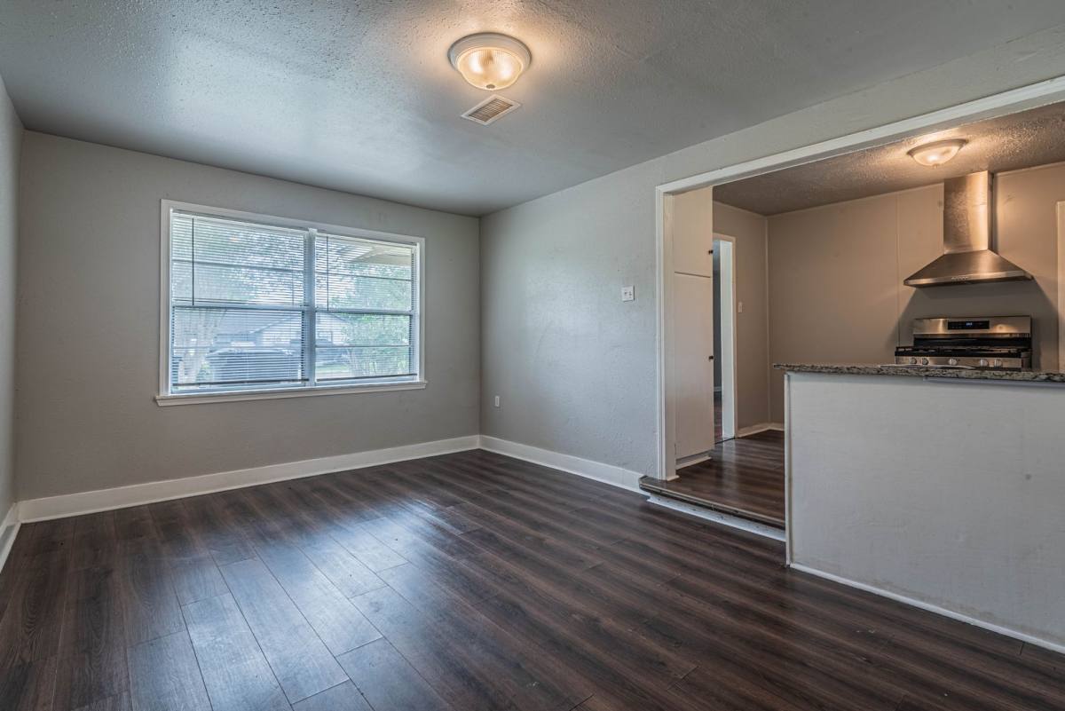 House for rent at 5818 Glenhurst Dr, Houston, TX 77033