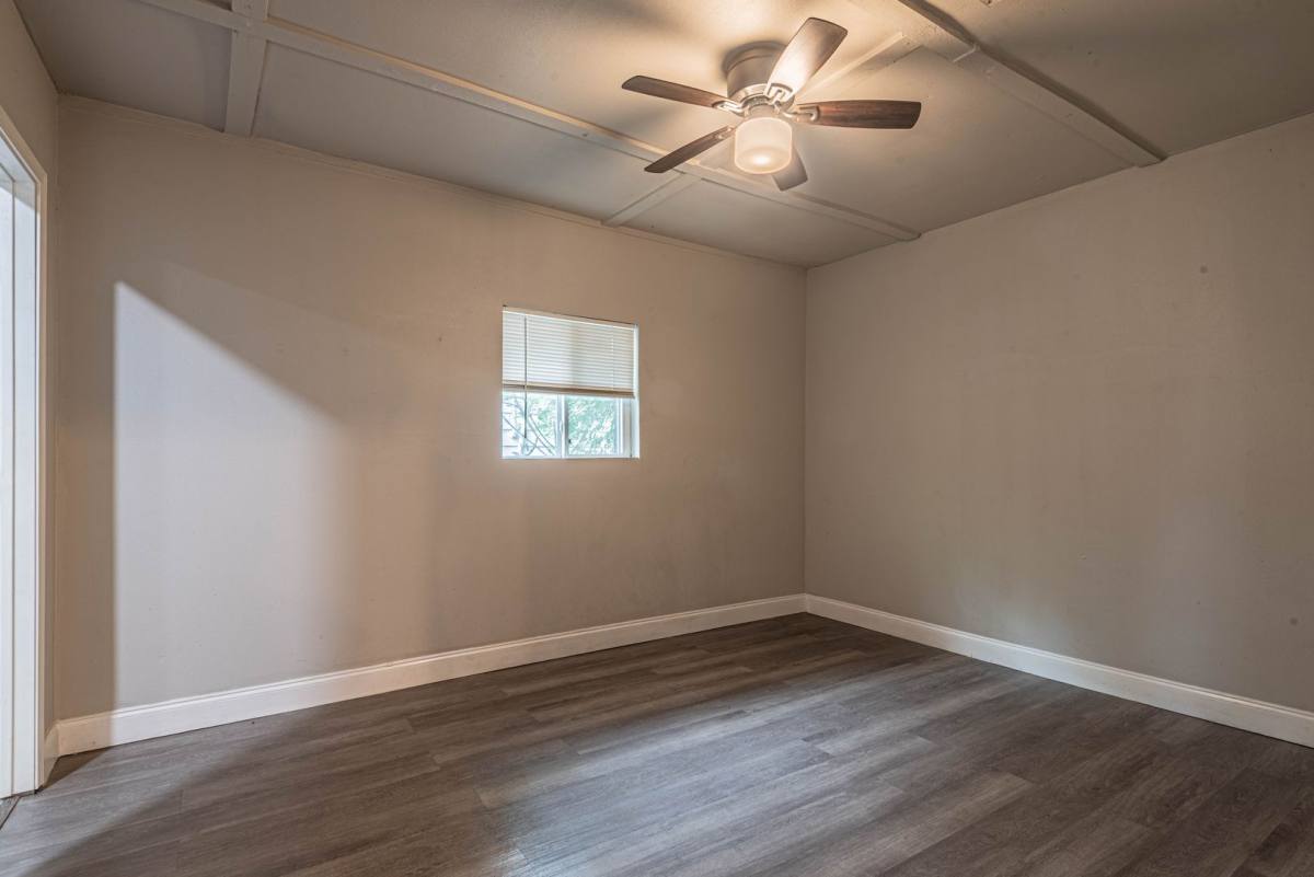 House for rent at 5818 Glenhurst Dr, Houston, TX 77033