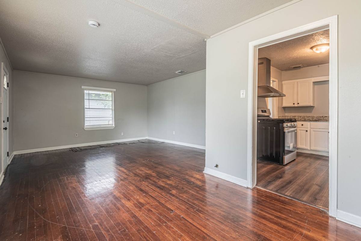 House for rent at 5818 Glenhurst Dr, Houston, TX 77033