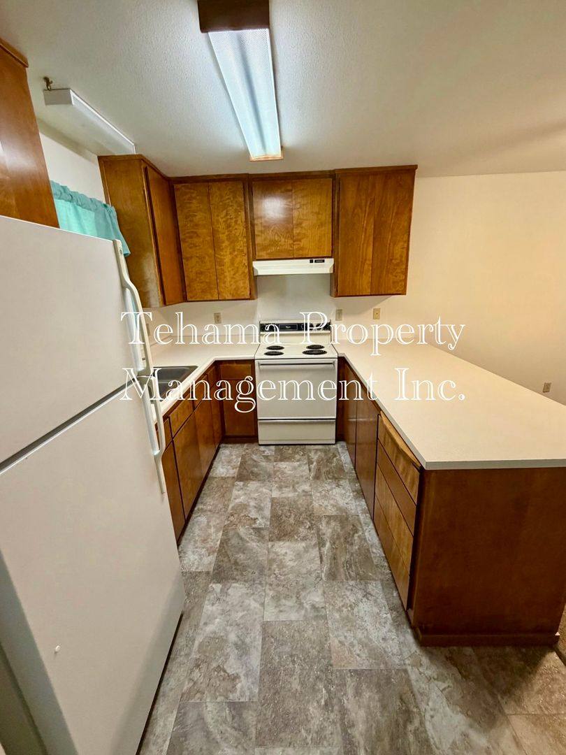 Apartment for rent at 1527 Lincoln St, Red Bluff, CA 96080