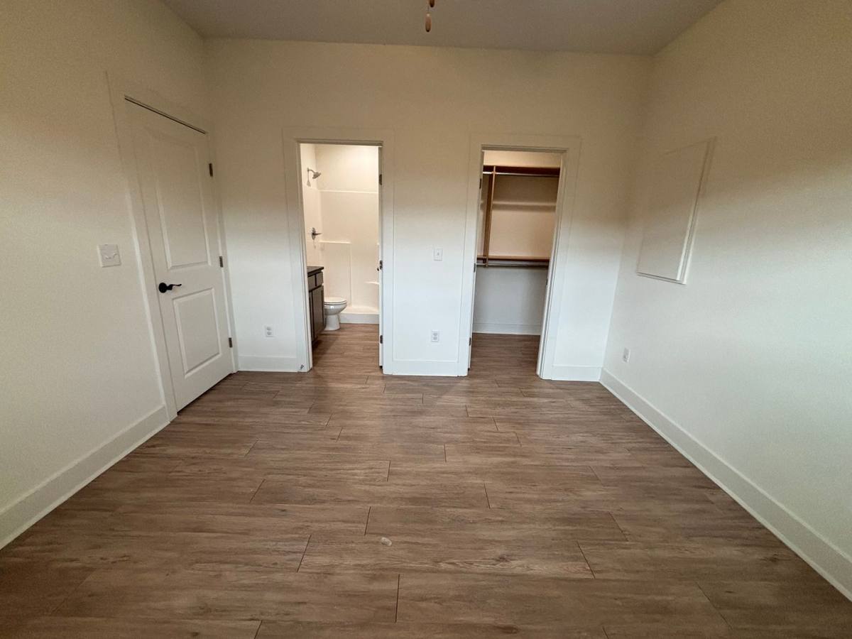 Apartment for rent at 1717 19 Hickory Creek, Wichita, KS 67235